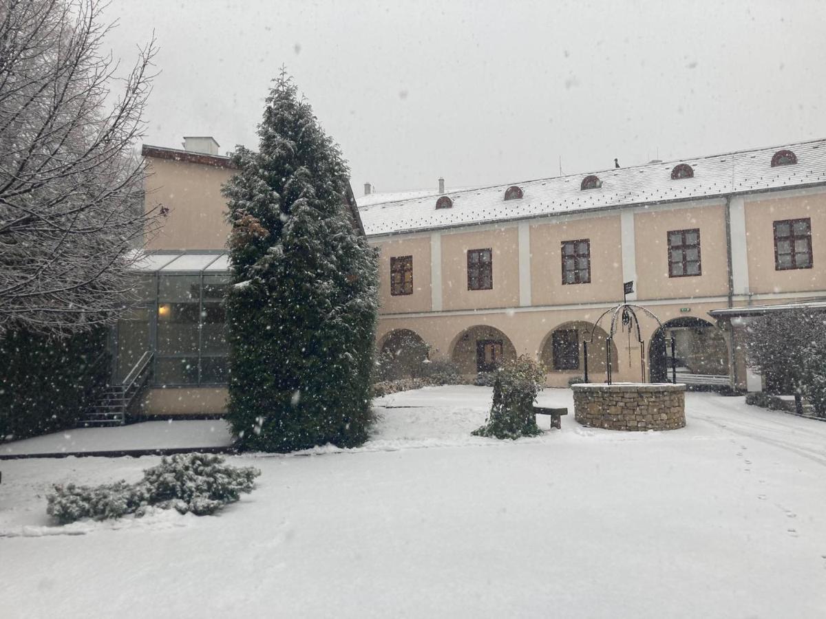 Hotel Historia & Historante Veszprém Eksteriør billede